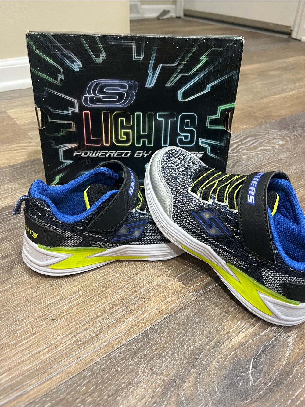 Skechers Kids Navy & Neon Yellow Light-Up Sneakers